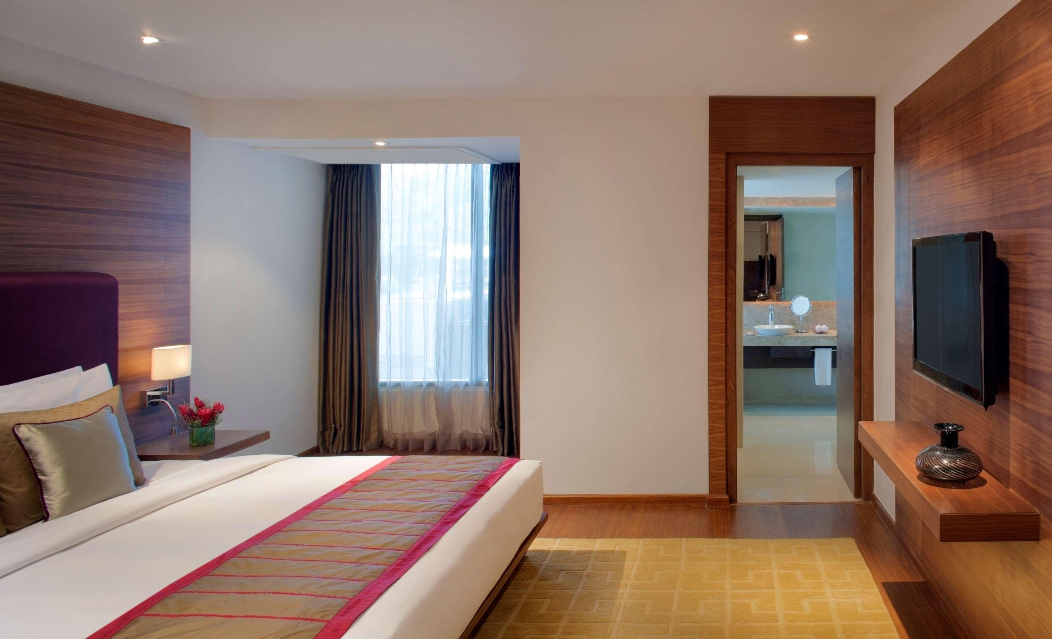 Radisson Blu Plaza Hotel Hyderabad Banjara Hills Zewnętrze zdjęcie A room at the Taj Bengal