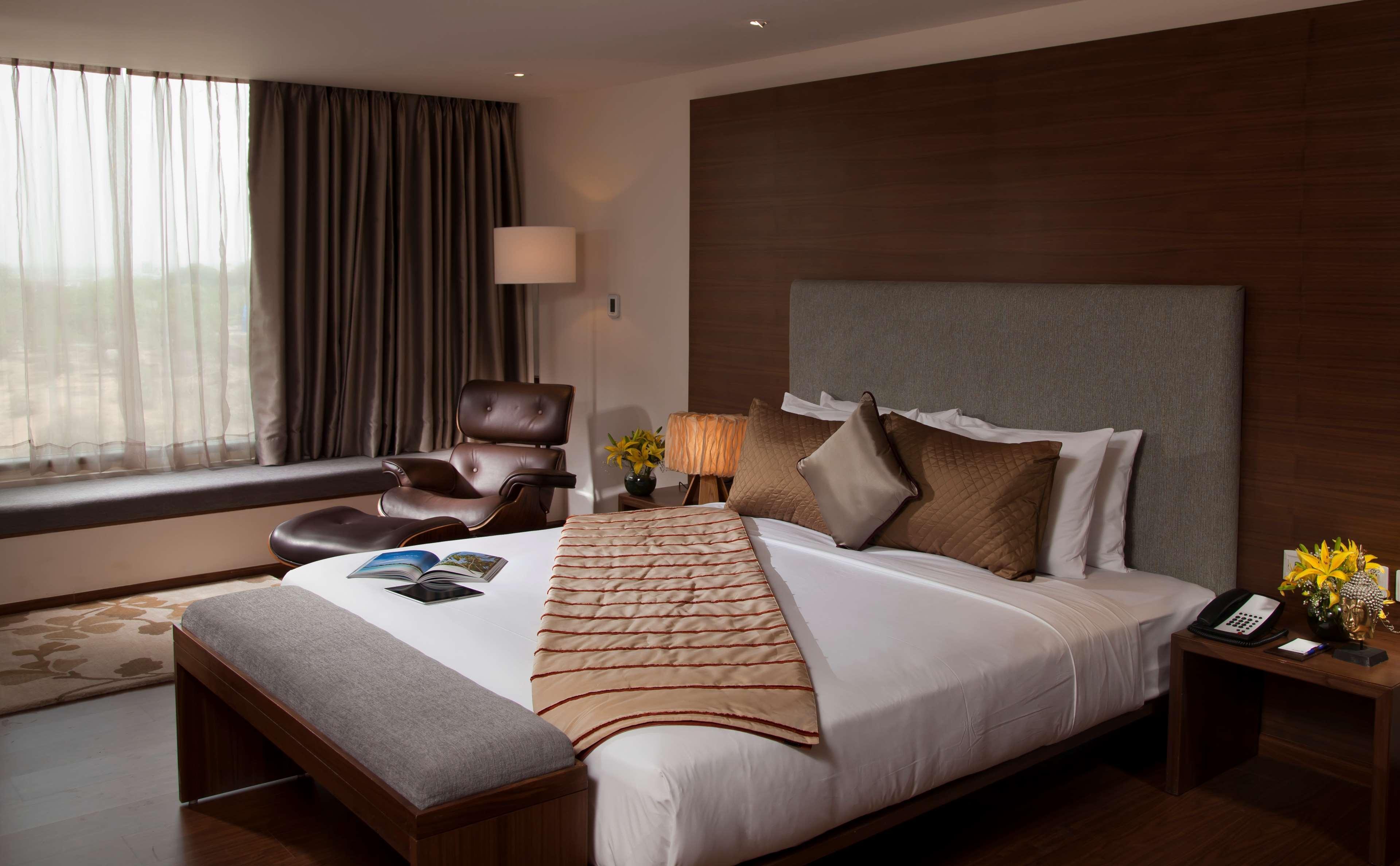 Radisson Blu Plaza Hotel Hyderabad Banjara Hills Pokój zdjęcie A room at the Taj Bengal