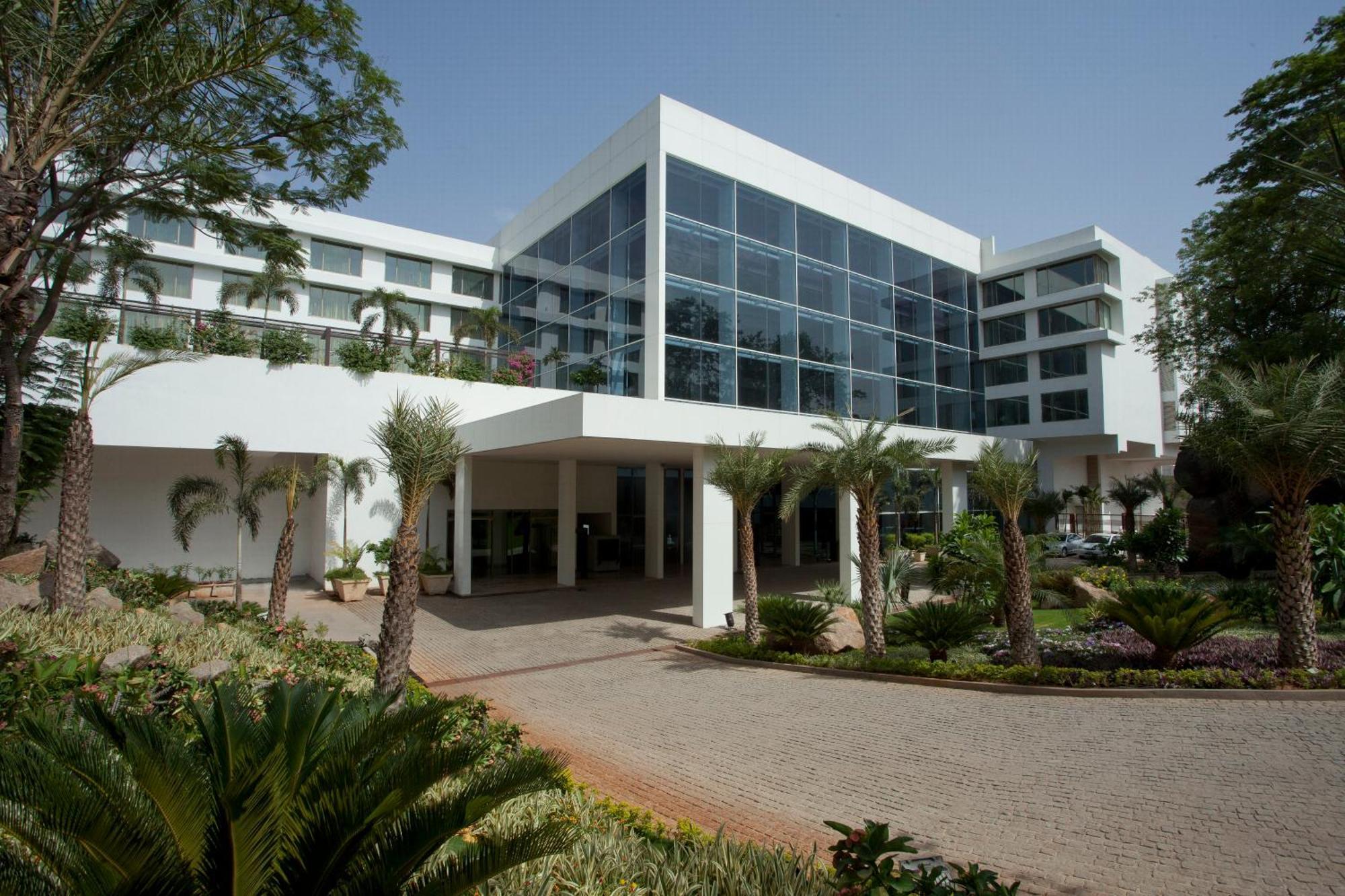 Radisson Blu Plaza Hotel Hyderabad Banjara Hills Zewnętrze zdjęcie The Taj Bengal